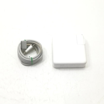 MacBook Pro M2Pro / 14インチ / 2023 / 16GB / 512GB / シルバー / ランク:C / MPHH3J/A / 【中古品管理番号:38370】