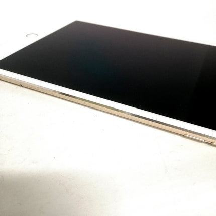 iPad mini 4 Wi-Fi+Cellularモデル / 7.9インチ / 2015 / 128GB / ゴールド / docomo版SIMロック解除品 / ランク:C / MK782J/A / A1550 【中古品管理番号:38468】