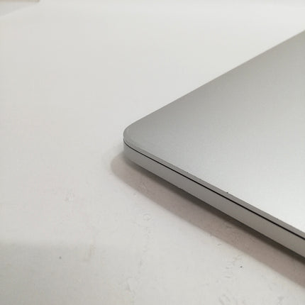 【週末限定特価】MacBook Pro Touch Bar / 16インチ / 2019 / 64GB / 1TB / シルバー / ランク:C / MVVM2J/A / 【中古品管理番号:38827】