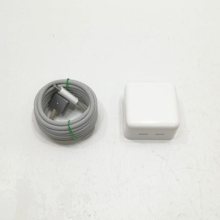 MacBook Air M2 / 13インチ / 2022 / 24GB / 512GB / スペースグレイ / ランク:B / MLXX3J/A / 【中古品管理番号:38878】