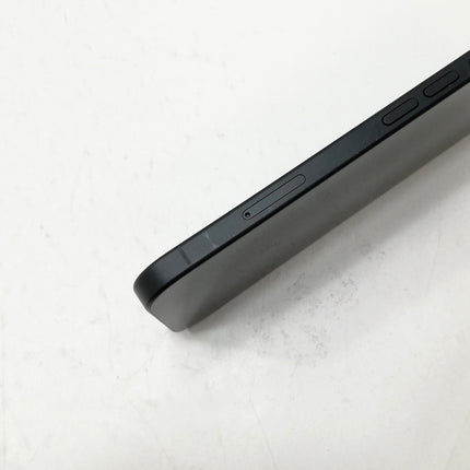 iPhone 16 / 2024 / 128GB / ブラック / 国内版SIMフリー / ランク:B / MYDQ3J/A / A3286 【中古品管理番号:40346】