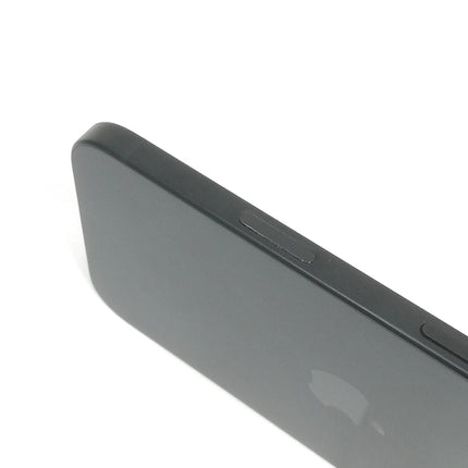 iPhone 16 / 2024 / 128GB / ブラック / 国内版SIMフリー / ランク:B / MYDQ3J/A / A3286 【中古品管理番号:40346】
