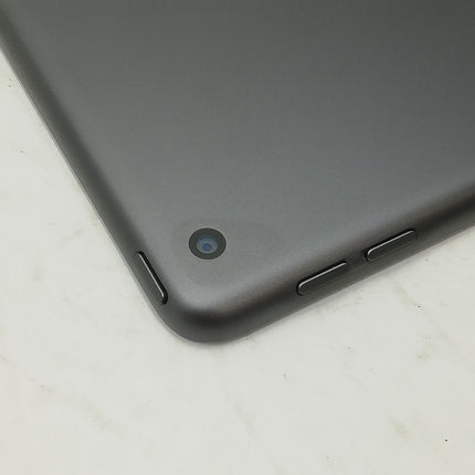 iPad / Wi-Fiモデル / 10.2インチ / 第8世代 / 2020 / 32GB / スペースグレイ / ランク:B / MYL92J/A / A2270 【中古品管理番号:40408】