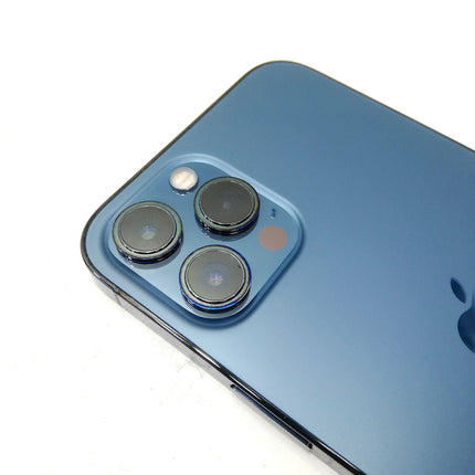 iPhone 12 Pro Max / 2020 / 256GB / パシフィックブルー / docomo版SIMロック解除品 / ランク:C / MGD23J/A / A2410 【中古品管理番号:40449】