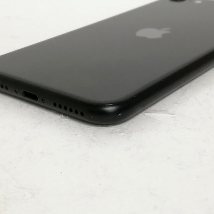 iPhone SE 第2世代 / 2020 / 64GB / ブラック / au版SIMロック解除品 / ランク:B / MHGP3J/A / A2296 【中古品管理番号:40462】