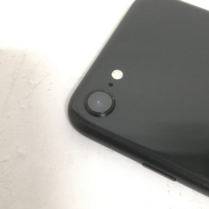 iPhone SE 第2世代 / 2020 / 64GB / ブラック / au版SIMロック解除品 / ランク:C / MHGP3J/A / A2296 【中古品管理番号:40492】