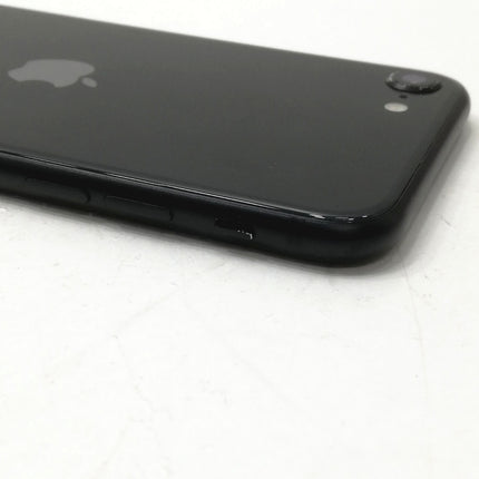 iPhone SE 第2世代 / 2020 / 64GB / ブラック / au版SIMロック解除品 / ランク:C / MHGP3J/A / A2296 【中古品管理番号:40493】