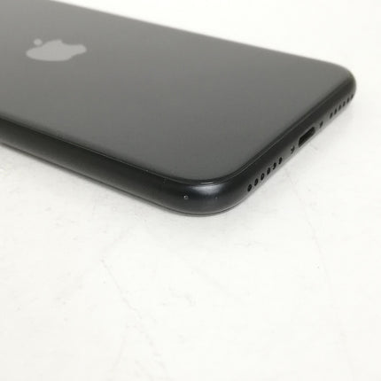 iPhone SE 第2世代 / 2020 / 64GB / ブラック / au版SIMロック解除品 / ランク:B / MHGP3J/A / A2296 【中古品管理番号:40495】