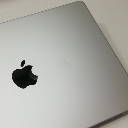 MacBook Pro M1 Pro / 14インチ / 2021 / 16GB / 512GB / シルバー / ランク:C / MKGR3J/A / 【中古品管理番号:40760】