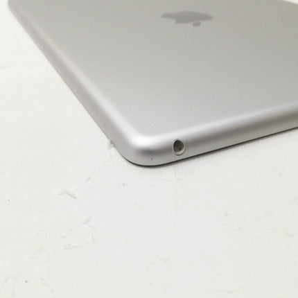 iPad 第7世代 Wi-Fi / 10.2インチ / 2019 / 32GB / シルバー / ランク:C / MW752J/A / A2197 【中古品管理番号:41160】
