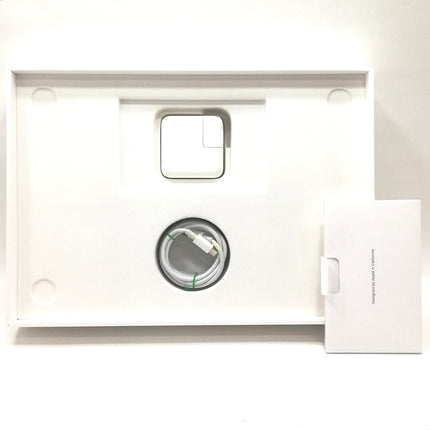 MacBook Air M1 / 13インチ / Mid2020 / 8GB / 256GB / スペースグレイ / ランク:D / MGN63J/A / 【中古品管理番号:41170】