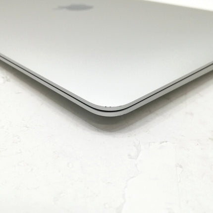MacBook Air M1 / 13インチ / Mid2020 / 8GB / 256GB / シルバー / ランク:B / MGN93J/A / 【中古品管理番号:41237】