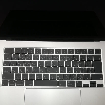 MacBook Air M2 / 15インチ / 2023 / 8GB / 256GB / シルバー / ランク:B / MQKR3J/A / 【中古品管理番号:41287】