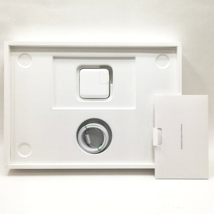 MacBook Air M4 / 13インチ / 2025 / 16GB / 256GB / シルバー / ランク:B / MW0W3J/A / 【中古品管理番号:41301】