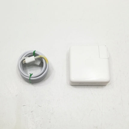 MacBook Air M1 / 13インチ / Mid2020 / 16GB / 512GB / シルバー / ランク:B / MGNA3J/A / 【中古品管理番号:41315】