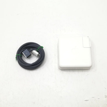 MacBook Air M2 / 15インチ / 2023 / 8GB / 256GB / ミッドナイト / ランク:B / MQKW3J/A / 【中古品管理番号:41335】