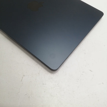 MacBook Air M2 / 13インチ / 2022 / 8GB / 256GB / ミッドナイト / ランク:B / MLY33J/A / 【中古品管理番号:41343】