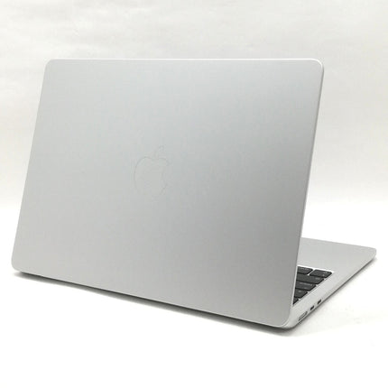 MacBook Air M2 / 13インチ / 2022(2024) / 16GB / 256GB / シルバー / ランク:A / MC7V4J/A / 【中古品管理番号:41345】