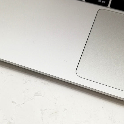 MacBook Air M1 / 13インチ / Mid2020 / 8GB / 256GB / シルバー / ランク:B / MGN93J/A / 【中古品管理番号:41360】