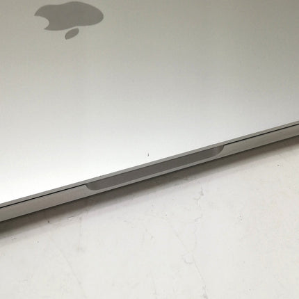 MacBook Pro / 13インチ / 2019 / 8GB / 128GB / シルバー / ランク:C / MUHQ2J/A / 【中古品管理番号:41385】
