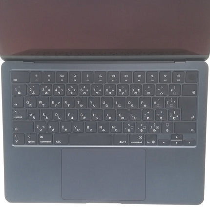 MacBook Air M4 / 13インチ / 2025 / 16GB / 256GB / ミッドナイト / ランク:B / MW123J/A / 【中古品管理番号:41429】