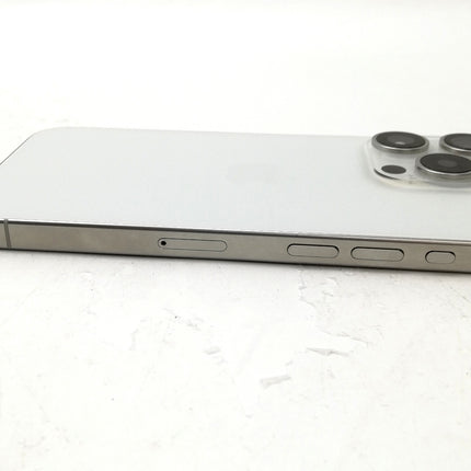 iPhone 15 Pro / 2023 / 128GB / ホワイトチタニウム / SoftBank版SIMフリー / ランク:B / MTU83J/A / A3101 【中古品管理番号:41437】