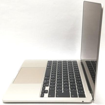 MacBook Air M2 / 13インチ / 2022(2024) / 16GB / 256GB / スターライト / ランク:A / MC7W4J/A / 【中古品管理番号:41456】