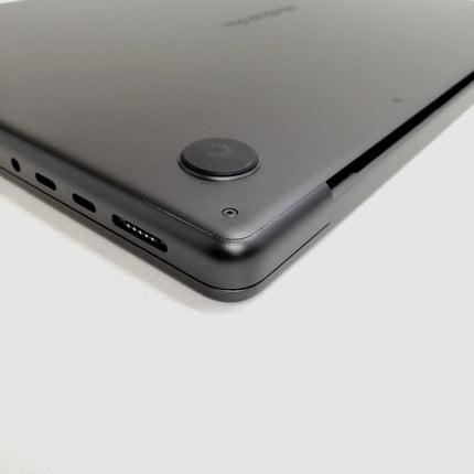 MacBook Pro M5 / 14インチ / 2025 / 24GB / 1TB / スペースブラック / ランク:B / MDE34J/A / 【中古品管理番号:41477】