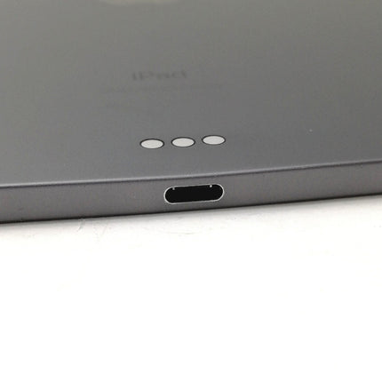 iPad Air / Wi-Fiモデル / 10.9インチ / 第4世代 / 2020 / 256GB / スペースグレイ / ランク:D / MYFT2J/A / A2316 【中古品管理番号:41484】