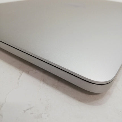 【販売強化プライス！】MacBook Pro M2 / 13インチ / 2022 / 8GB / 512GB / シルバー / ランク:B / MNEQ3J/A / 【中古品管理番号:41499】
