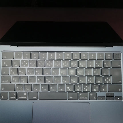 MacBook Air M2 / 13インチ / 2022 / 8GB / 256GB / ミッドナイト / ランク:B / MLY33J/A / 【中古品管理番号:41514】
