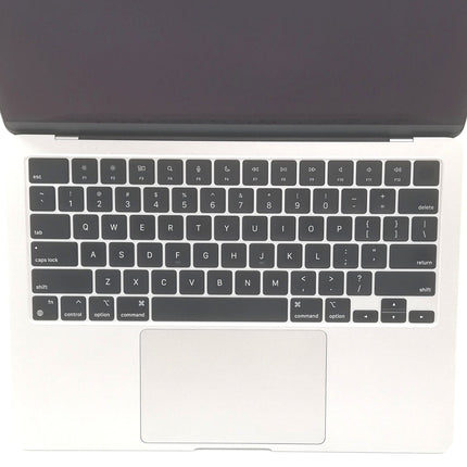 MacBook Air M2 / 13インチ / 2022 / 16GB / 256GB / シルバー / ランク:B / MLXY3J/A / 【中古品管理番号:41524】
