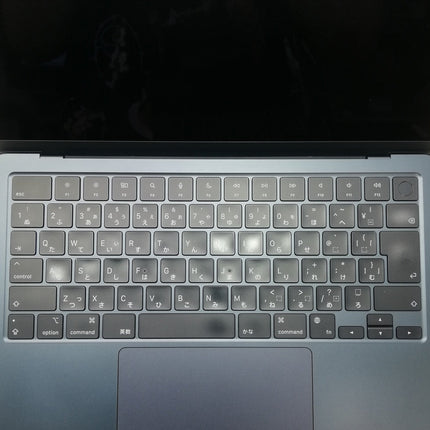 MacBook Air M2 / 13インチ / 2022 / 8GB / 256GB / ミッドナイト / ランク:B / MLY33J/A / 【中古品管理番号:41541】