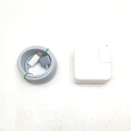 MacBook Air M4 / 13インチ / 2025 / 16GB / 256GB / スカイブルー / ランク:A / MC6T4J/A / 【中古品管理番号:41568】