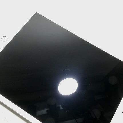 iPad 第8世代 Wi-Fi / 10.2インチ / 2020 / 32GB / シルバー / ランク:B / MYLA2J/A / A2270 【中古品管理番号:41577】