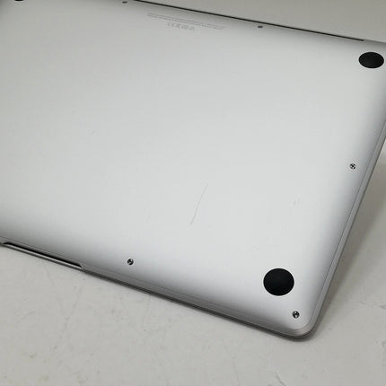 MacBook Air M1 / 13インチ / Mid2020 / 8GB / 256GB / シルバー / ランク:B / MGN93J/A / 【中古品管理番号:41589】