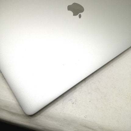 【週末限定特価】MacBook Pro Touch Bar / 16インチ / 2019 / 64GB / 4TB / シルバー / ランク:B / MVVM2J/A / 【中古品管理番号:41600】