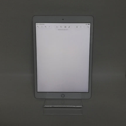 iPad 第8世代 Wi-Fi / 10.2インチ / 2020 / 32GB / シルバー / ランク:C / MYLA2J/A / A2270 【中古品管理番号:41602】