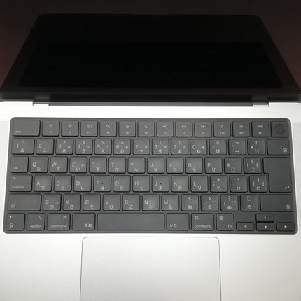 MacBook Pro M4 / 14インチ / 2024 / 16GB / 512GB / シルバー / ランク:C / MW2W3J/A / 【中古品管理番号:41608】