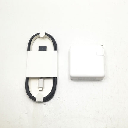 MacBook Pro M3 Pro / 14インチ / 2023 / 18GB / 512GB / スペースブラック / ランク:B / MRX33J/A / 【中古品管理番号:41646】