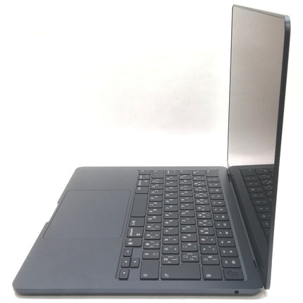 MacBook Air M4 / 13インチ / 2025 / 16GB / 256GB / ミッドナイト / ランク:A / MW123J/A / 【中古品管理番号:41794】
