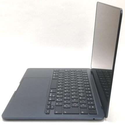 MacBook Air M4 / 13インチ / 2025 / 16GB / 256GB / ミッドナイト / ランク:A / MW123J/A / A3240 【中古品管理番号:41795】