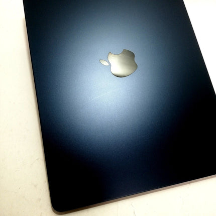 MacBook Air M3 / 13インチ / 2024 / 16GB / 256GB / ミッドナイト / ランク:B / MC8K4J/A / 【中古品管理番号:41835】