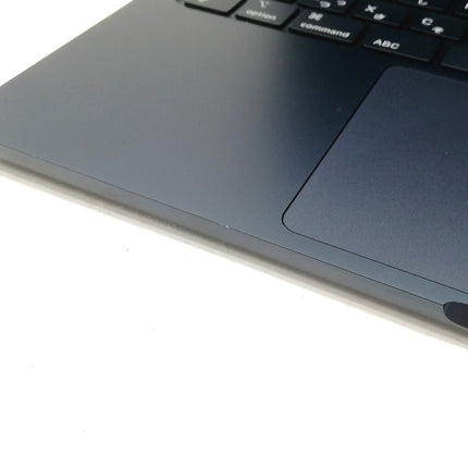 MacBook Air M4 / 13インチ / 2025 / 16GB / 512GB / ミッドナイト / ランク:B / MW133J/A / 【中古品管理番号:41854】