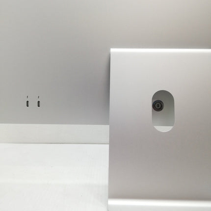 iMac M3 / 24インチ / 2023 / 8GB / 256GB / シルバー / ランク:A / MQR93J/A / 【中古品管理番号:41855】
