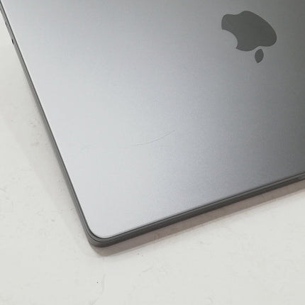 MacBookPro M1 Pro / 14インチ / 2021 / 32GB / 512GB / スペースグレイ / ランク:C / MKGP3J/A / 【中古品管理番号:41903】