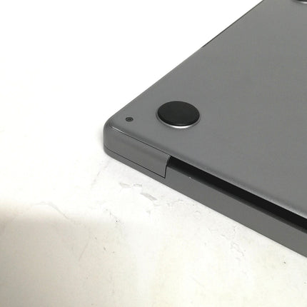 MacBook Pro M2 Pro / 16インチ / 2023 / 32GB / 1TB / スペースグレイ / ランク:C / MNW93J/A / 【中古品管理番号:42017】