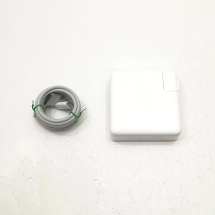 MacBook Pro M2 Pro / 14インチ / 2023 / 32GB / 1TB / スペースグレイ / ランク:B / MPHF3J/A / 【中古品管理番号:42032】