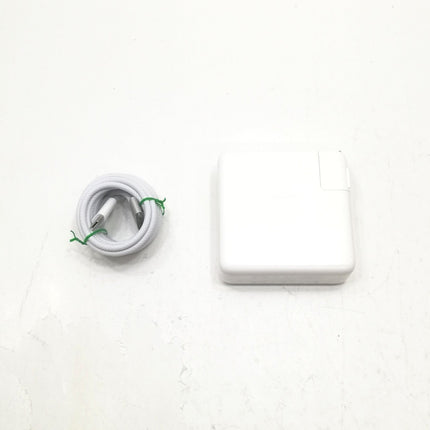 MacBook Pro M1 Pro / 14インチ / 2021 / 16GB / 1TB / スペースグレイ / ランク:B / MKGQ3J/A / 【中古品管理番号:42089】