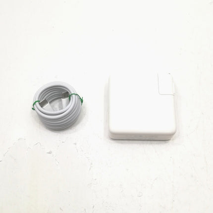 MacBook Pro M1 / 13インチ / 2020 / 8GB / 512GB / スペースグレイ / ランク:C / MYD92J/A / 【中古品管理番号:42199】